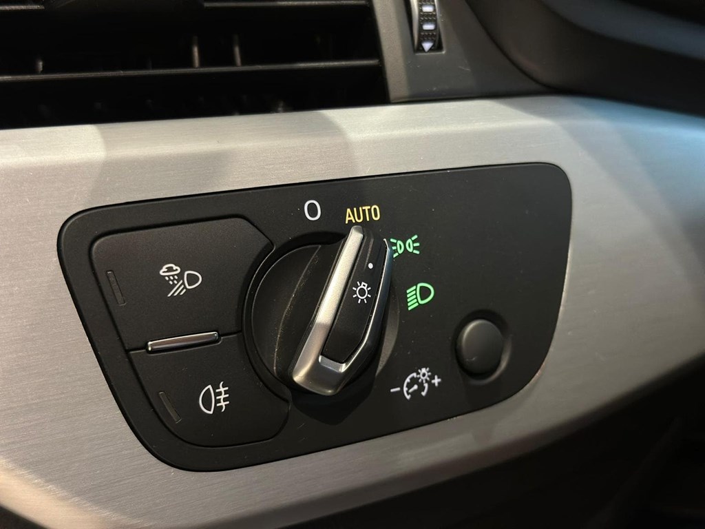 Foto 15 AUDI A4 AVANT 2.0 TDI S TRONIC S LINE | AÑO 2020 | 74.954 km