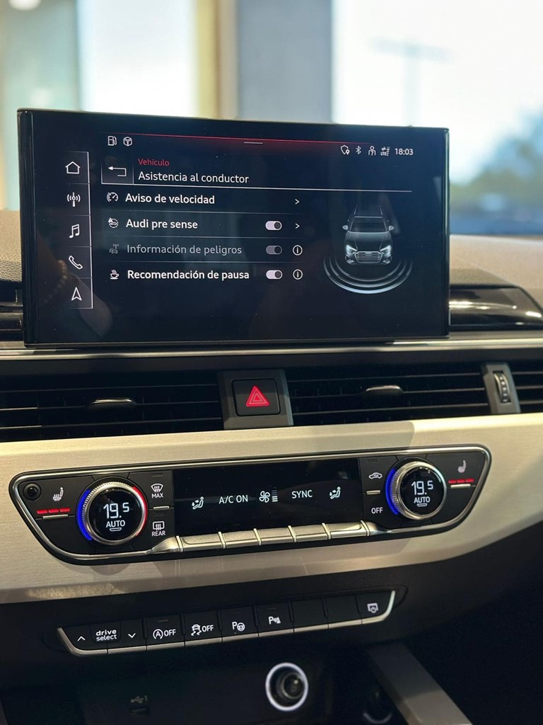 Foto 32 AUDI A4 AVANT 2.0 TDI S TRONIC S LINE | AÑO 2020 | 74.954 km