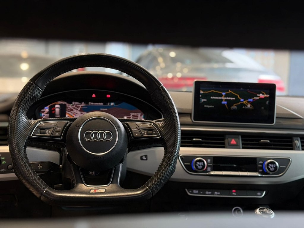 Foto 25 Audi A4 Avant S line