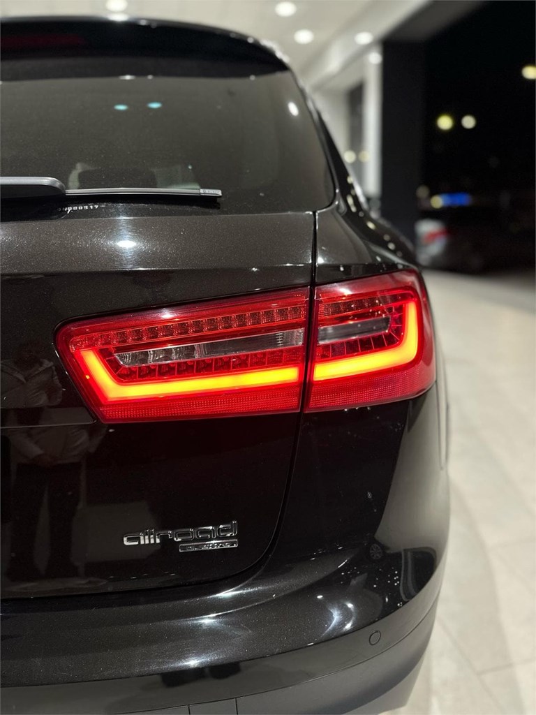 Foto 6 AUDI A6 allroad quattro 3.0 TDI quattro S tronic