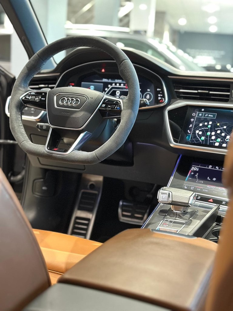 Foto 11 AUDI A6 RS 6 Avant TFSI quattro