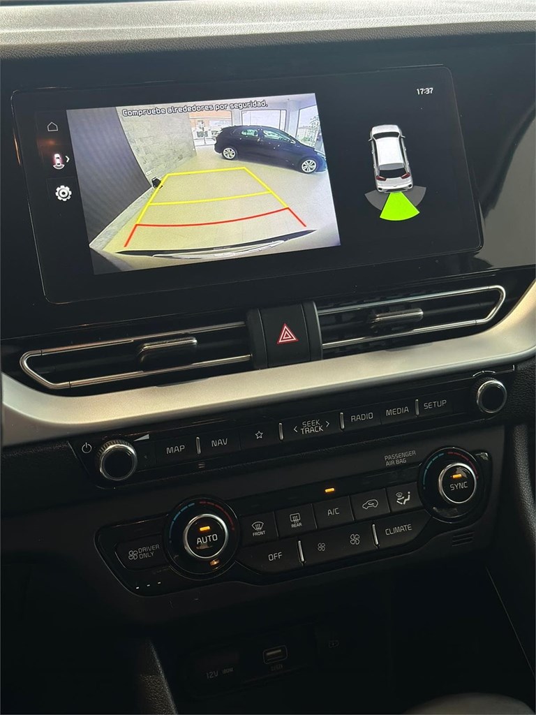 Foto 11 KIA Niro 1.6 GDi HEV Drive