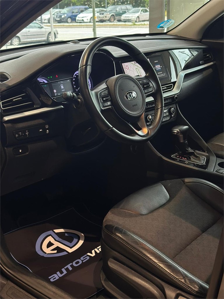 Foto 15 KIA Niro 1.6 GDi HEV Drive