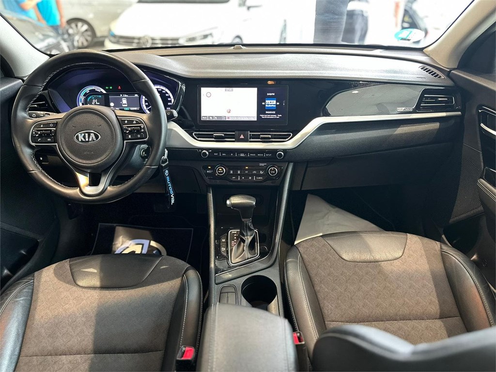 Foto 17 KIA Niro 1.6 GDi HEV Drive