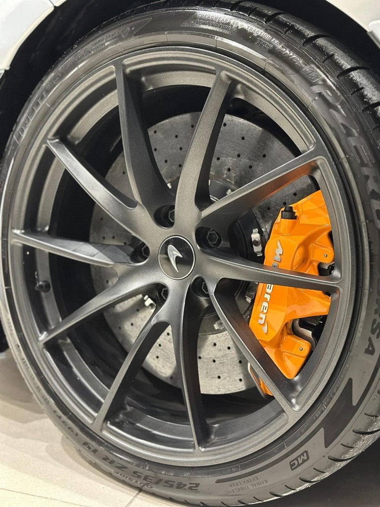 Foto 17 MCLAREN 720S SPIDER