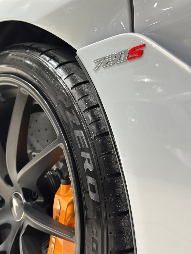 Foto 18 MCLAREN 720S SPIDER