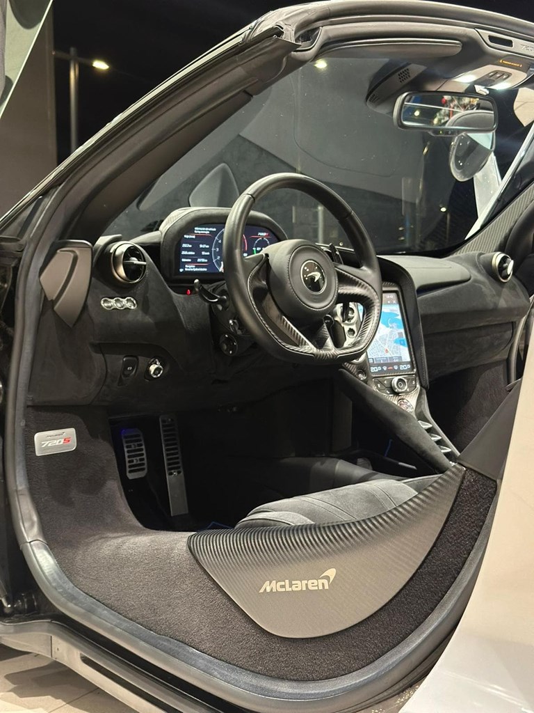 Foto 19 MCLAREN 720S SPIDER