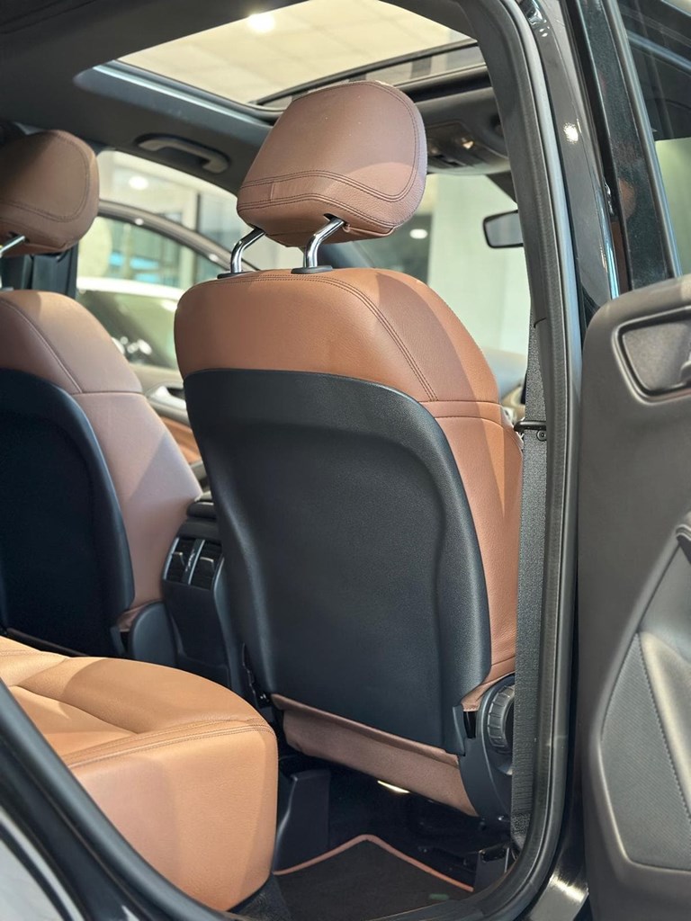 Foto 28 MERCEDES B200d