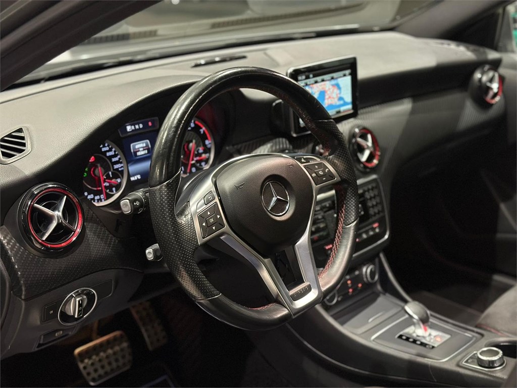 Foto 10 MERCEDES BENZ A45 AMG