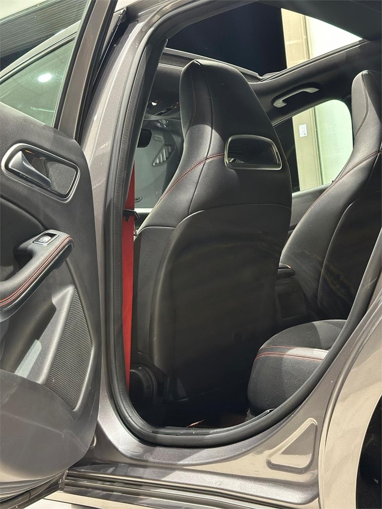 Foto 21 MERCEDES BENZ A45 AMG