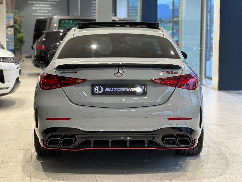 Foto 4 Mercedes-Benz AMG C 63 S E Performance – 2024 – 18.042 km