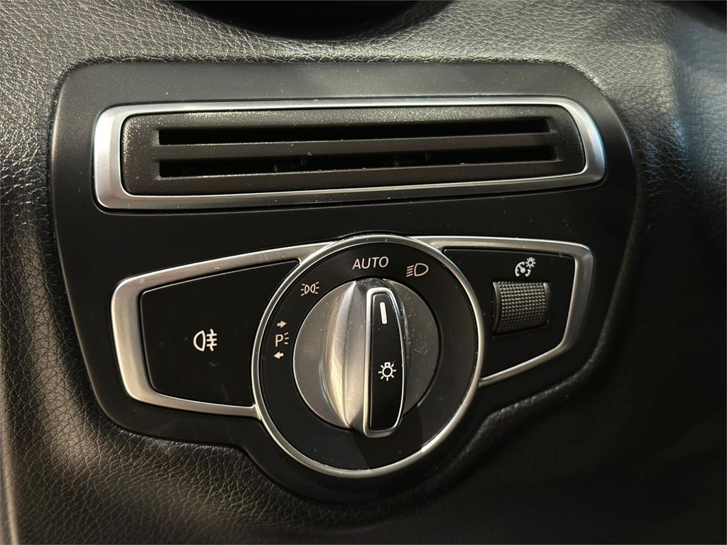 Foto 13 MERCEDES-BENZ  C220 D