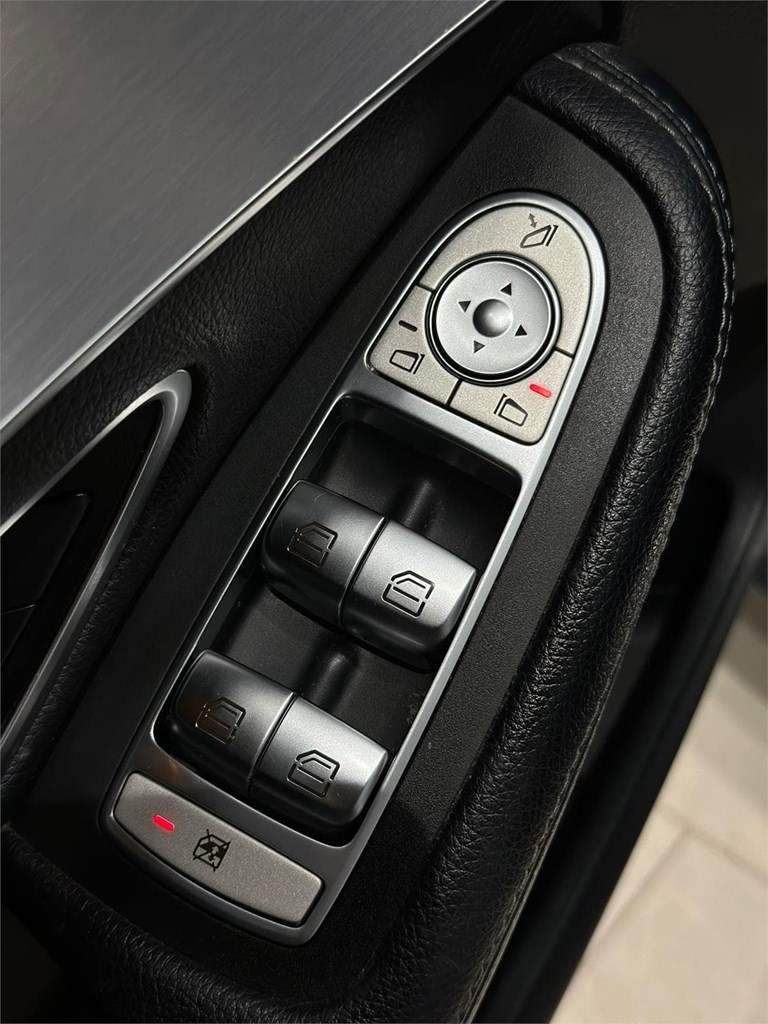 Foto 14 MERCEDES-BENZ  C220 D