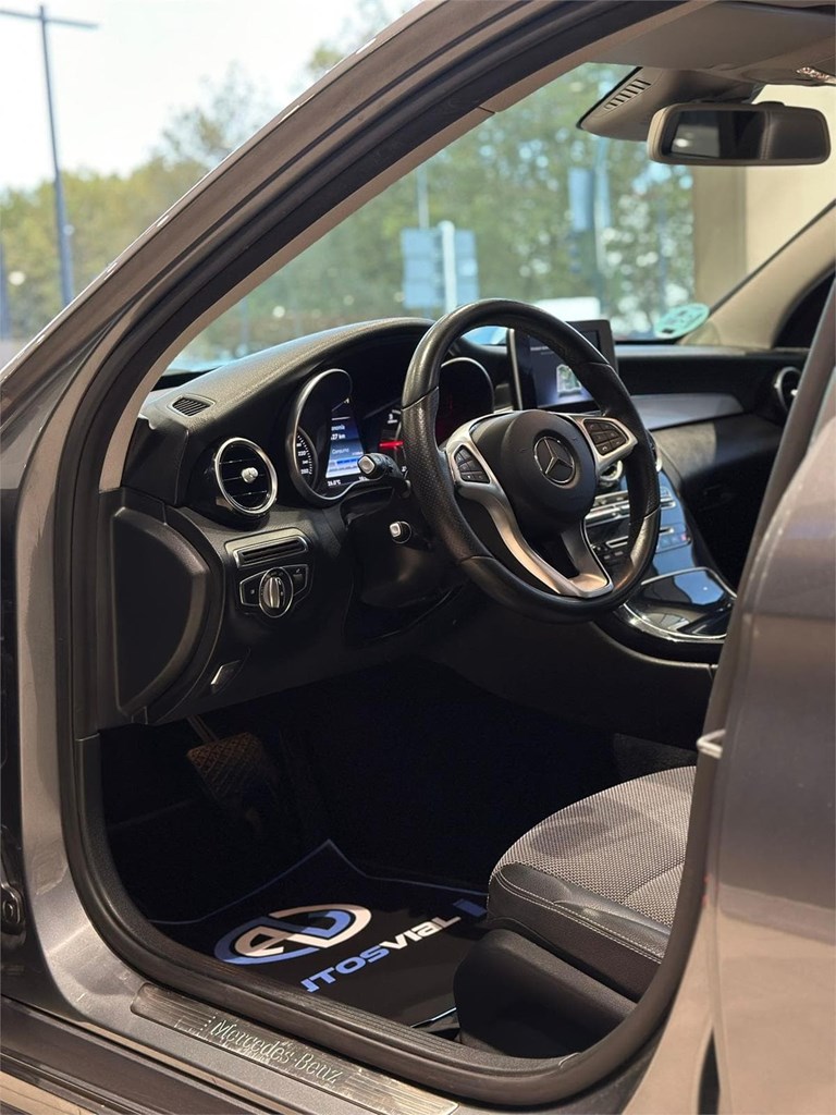 Foto 15 MERCEDES-BENZ  C220 D