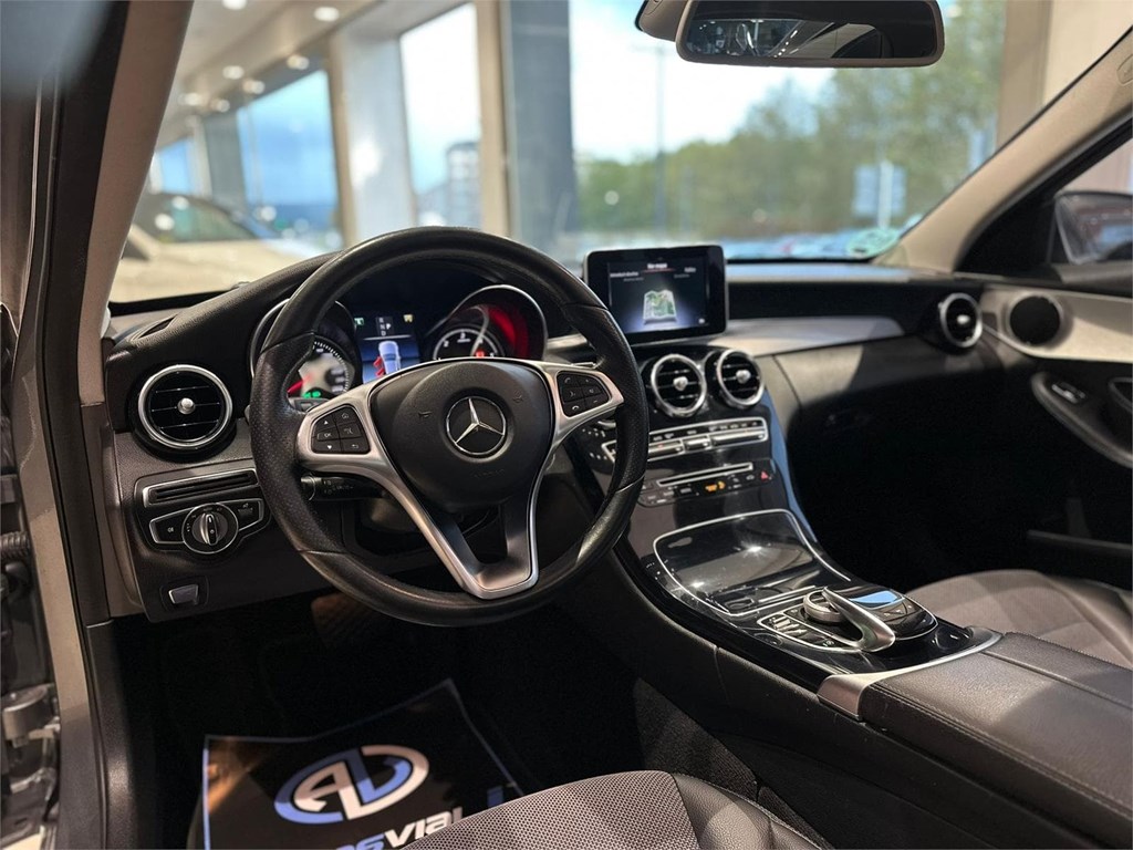 Foto 16 MERCEDES-BENZ  C220 D