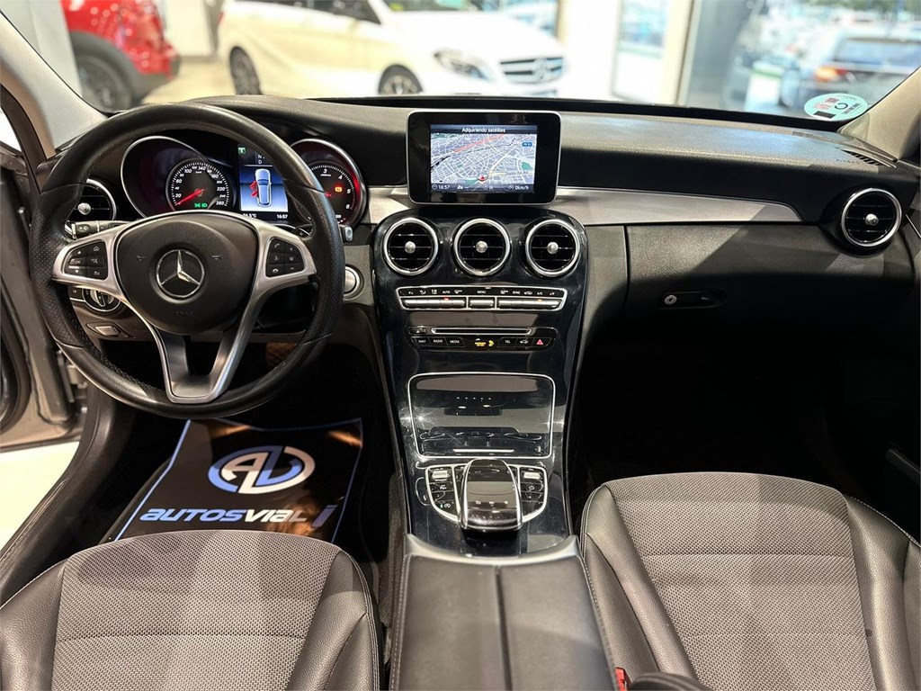 Foto 22 MERCEDES-BENZ  C220 D