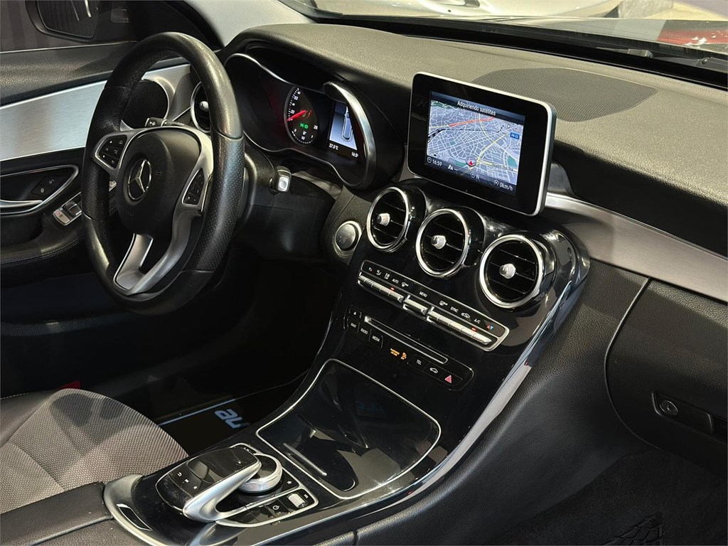 Foto 25 MERCEDES-BENZ  C220 D