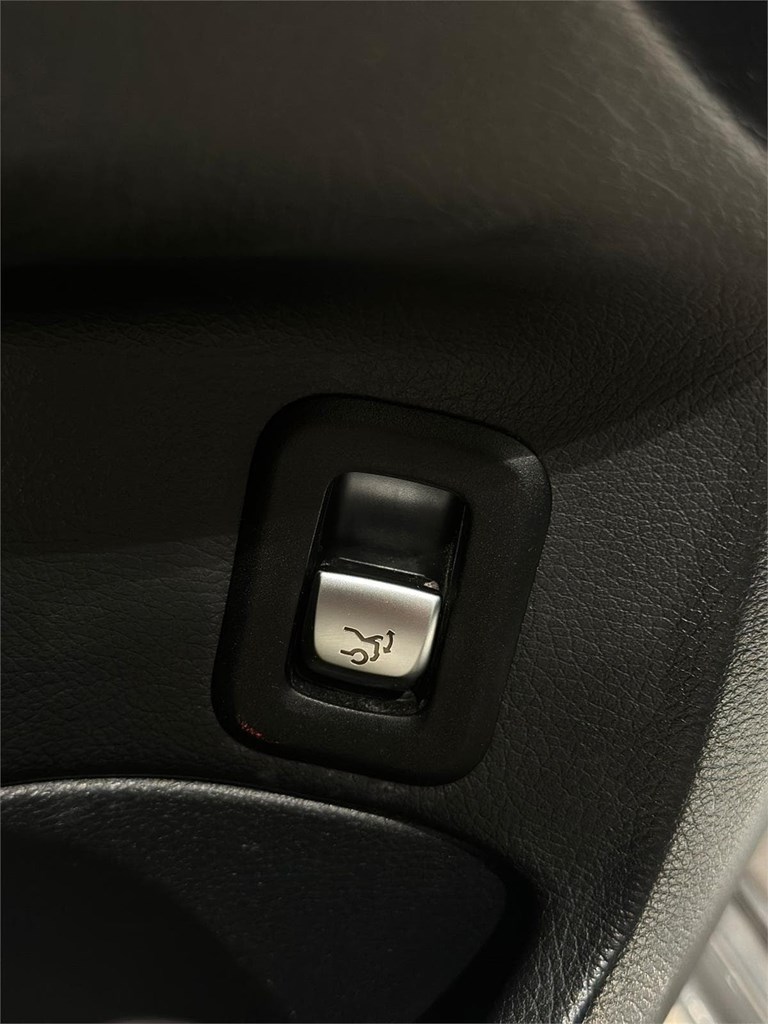 Foto 26 MERCEDES-BENZ  C220 D