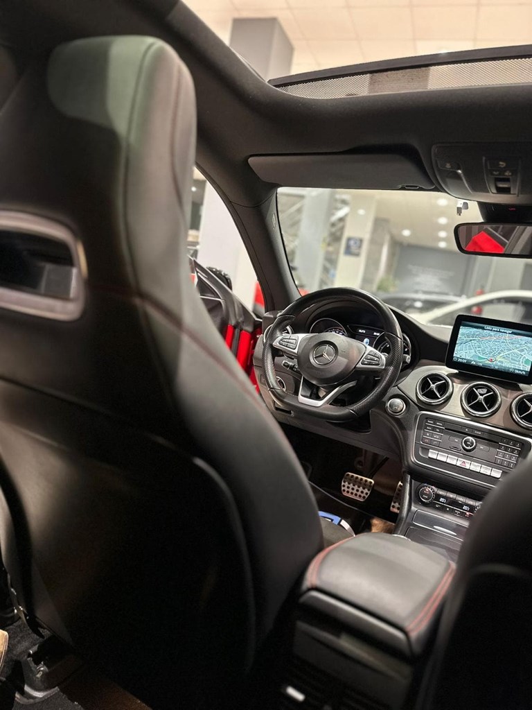 Foto 14 Mercedes-Benz CLA 220d AMG Line Automático – 177 CV