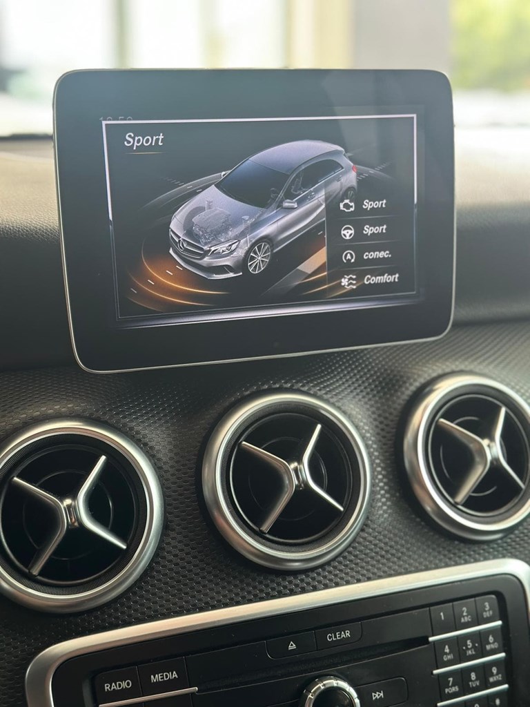 Foto 10 MERCEDES-BENZ Clase  A 200 d