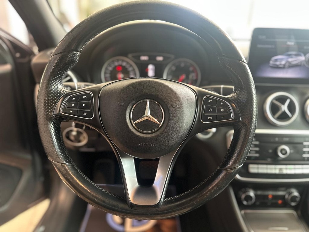 Foto 12 MERCEDES-BENZ Clase  A 200 d