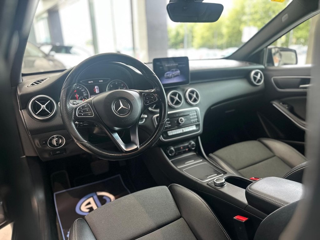 Foto 21 MERCEDES-BENZ Clase  A 200 d