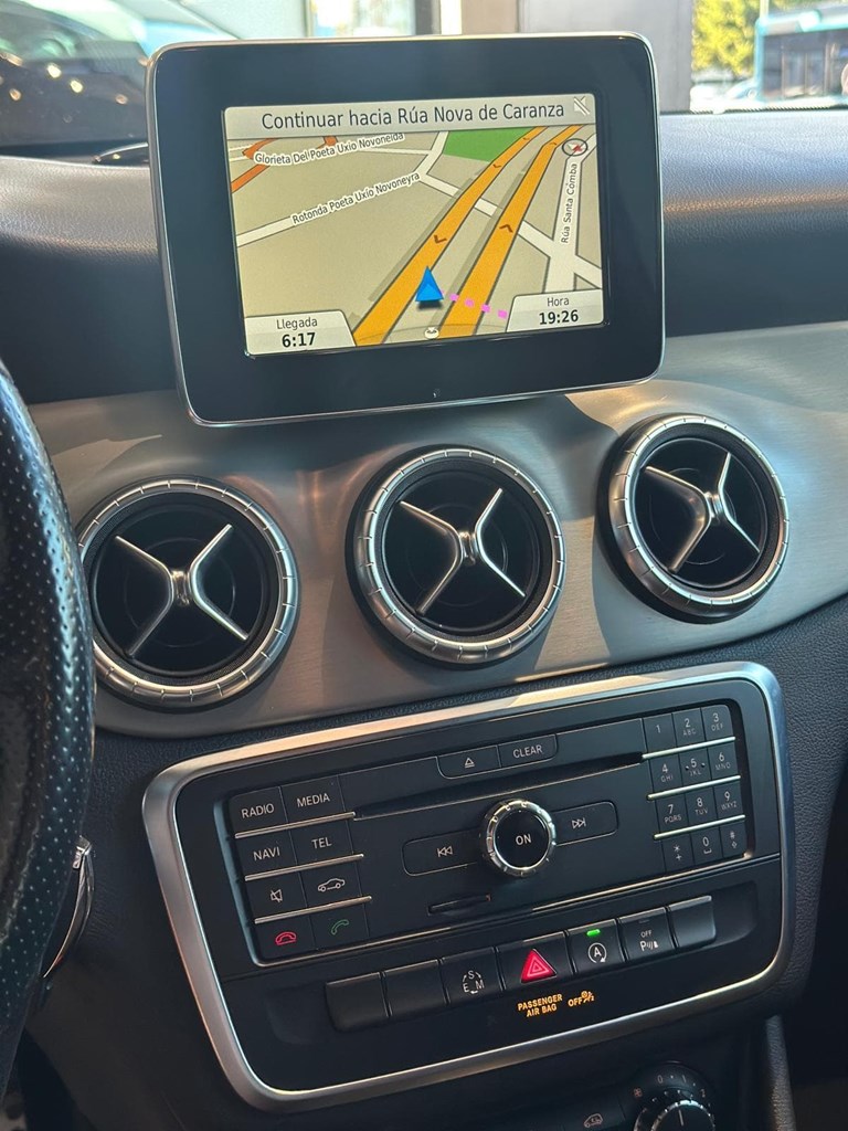 Foto 15 MERCEDES-BENZ Clase CLA  200 d AMG Line Shooting Brake