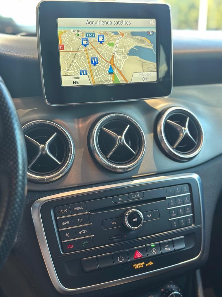 Foto 18 MERCEDES-BENZ Clase CLA  200 d AMG Line Shooting Brake