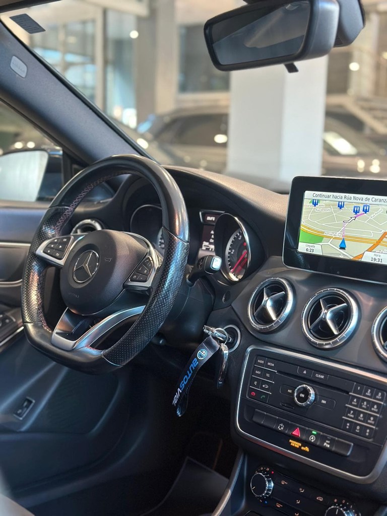 Foto 24 MERCEDES-BENZ Clase CLA  200 d AMG Line Shooting Brake