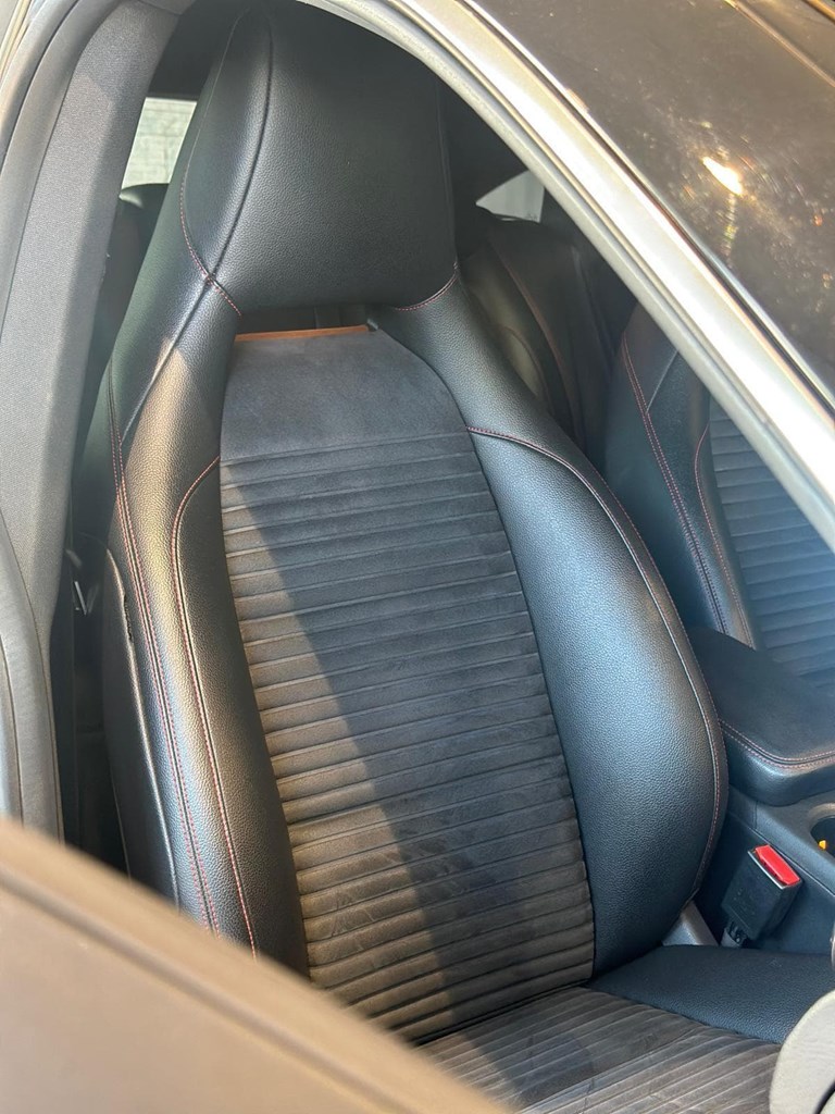 Foto 26 MERCEDES-BENZ Clase CLA  200 d AMG Line Shooting Brake