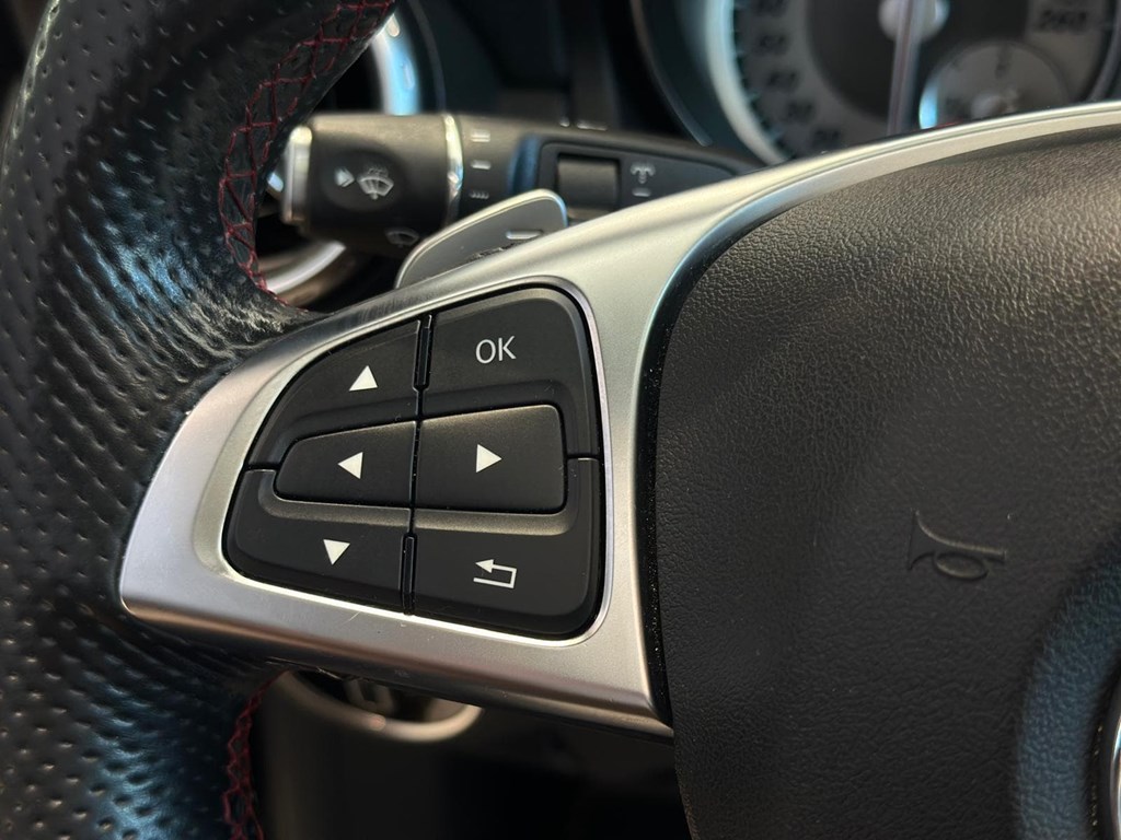 Foto 13 MERCEDES-BENZ Clase GLA 200 d AMG Line