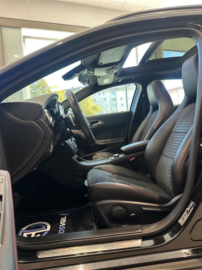 Foto 18 MERCEDES-BENZ Clase GLA 200 d AMG Line