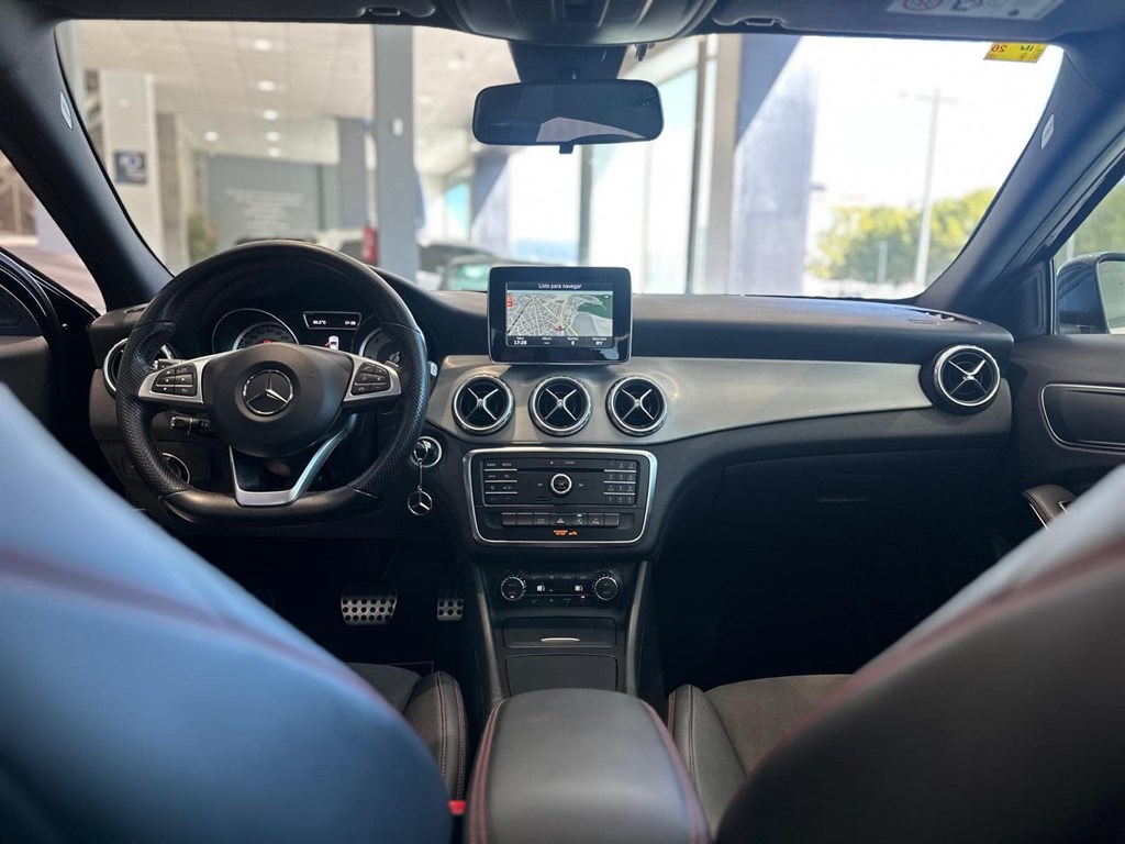 Foto 26 MERCEDES-BENZ Clase GLA 200 d AMG Line