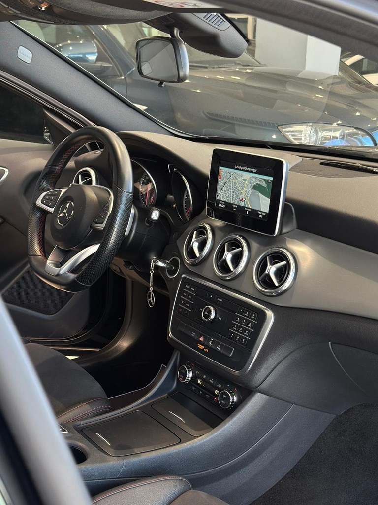 Foto 28 MERCEDES-BENZ Clase GLA 200 d AMG Line