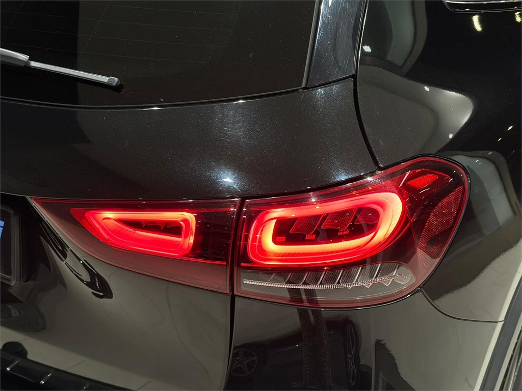 Foto 10 MERCEDES-BENZ GLA 200d AMG Line · 2020