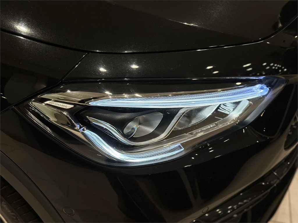 Foto 17 MERCEDES-BENZ GLA 200d AMG Line · 2020