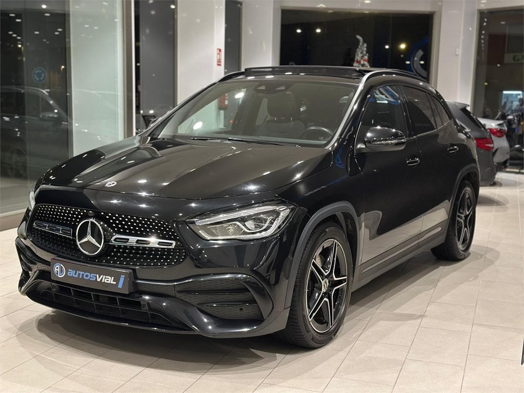 Foto 3 MERCEDES-BENZ GLA 200d AMG Line · 2020
