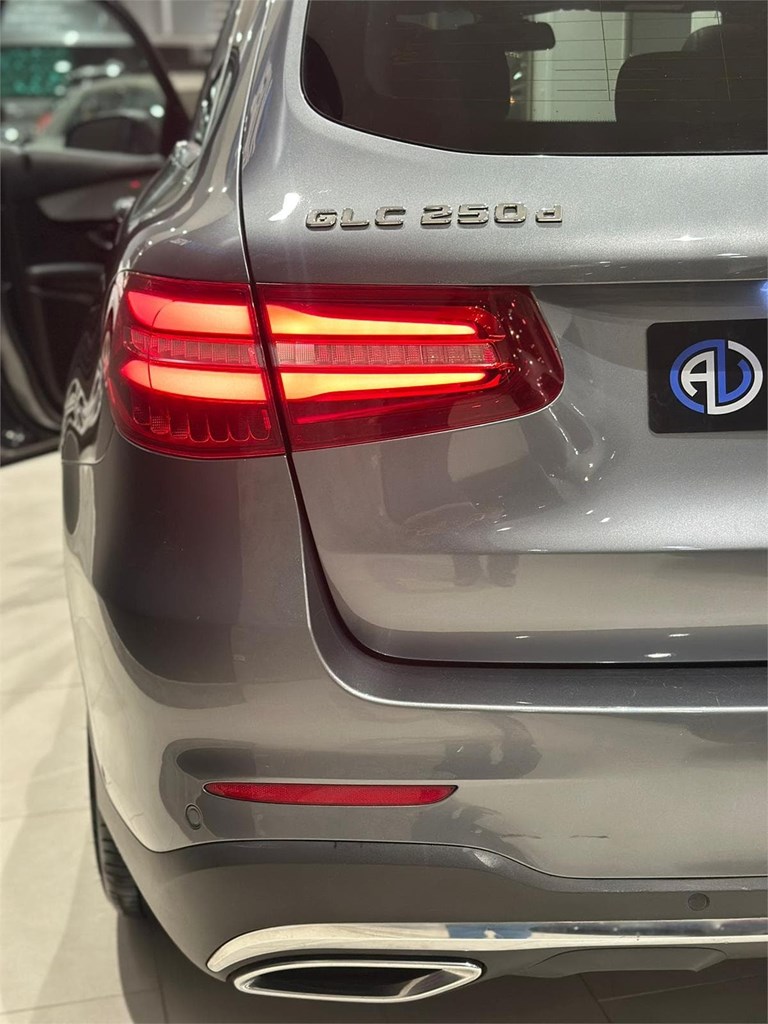 Foto 11 MERCEDES-BENZ GLC 250d 4MATIC AMG LINE