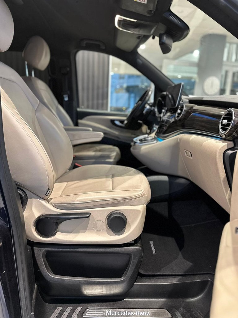 Foto 41 MERCEDES-BENZ V 250 d 4MATIC AMG | 7G-Tronic | 2018 | 156.812 km