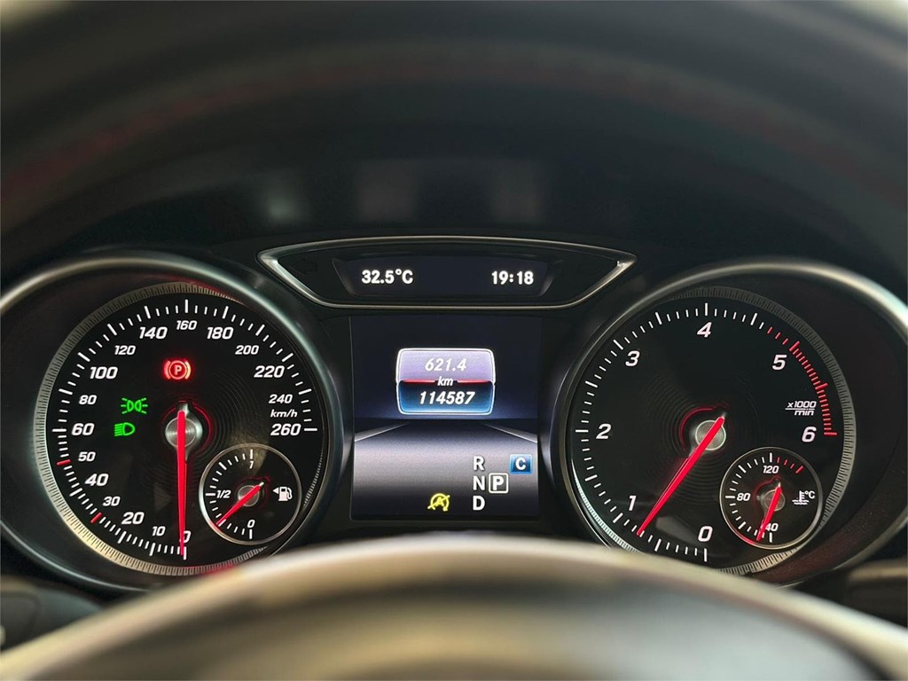 Foto 12 MERCEDES CLA 200d SHOOTING BRAKE AMG