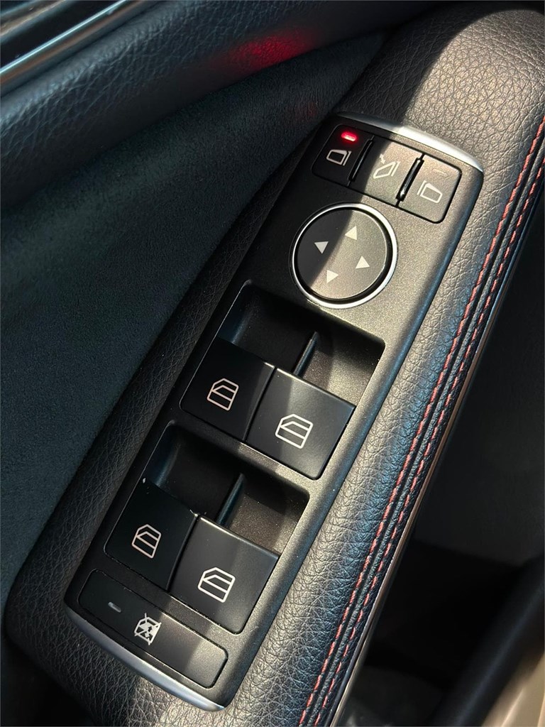 Foto 14 MERCEDES CLA 200d SHOOTING BRAKE AMG