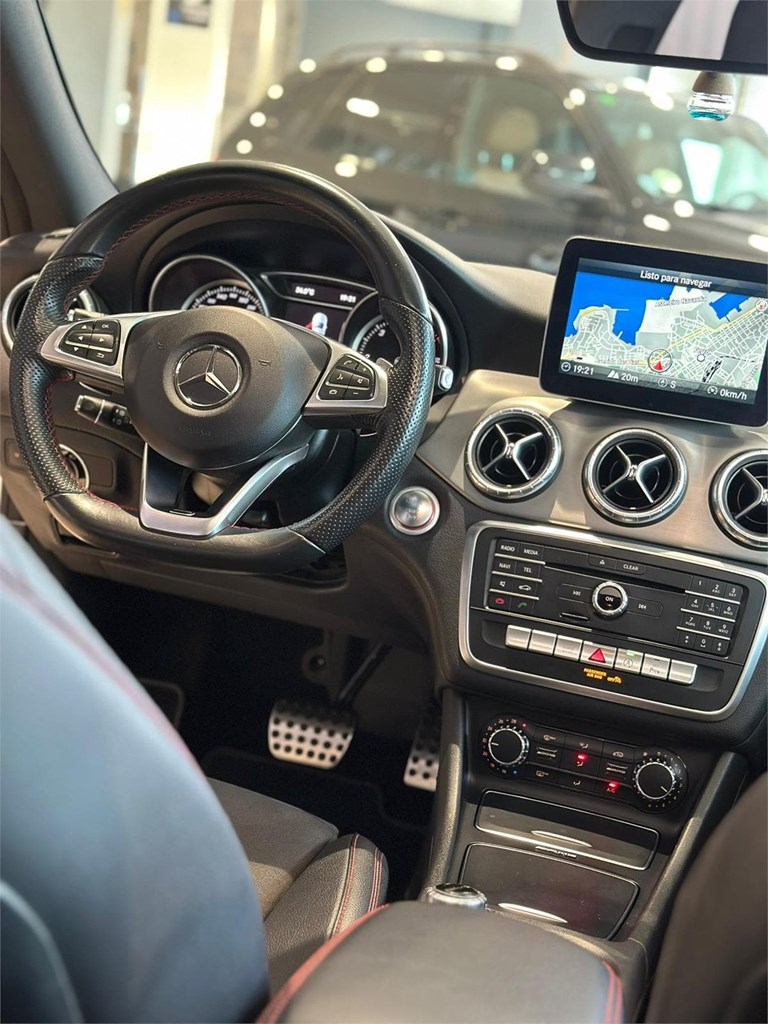 Foto 18 MERCEDES CLA 200d SHOOTING BRAKE AMG