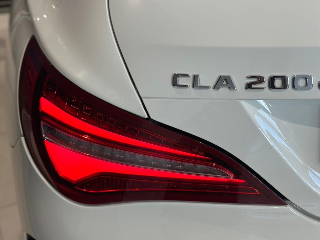 Foto 20 MERCEDES CLA 200d SHOOTING BRAKE AMG