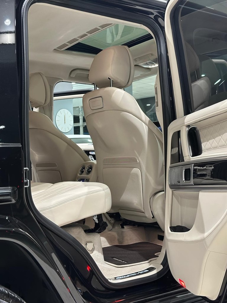 Foto 33  MERCEDES  Full Black 4.8 V8 BITURBO 585CV 