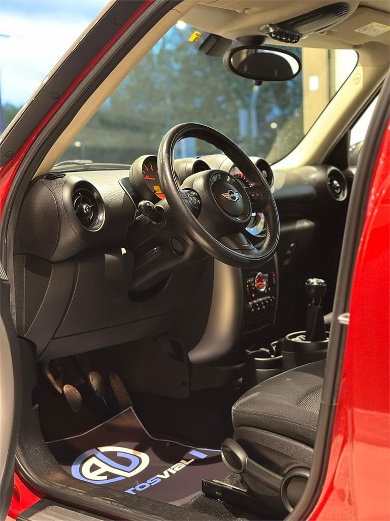 Foto 23 MINI COUNTRYMAN Cooper D