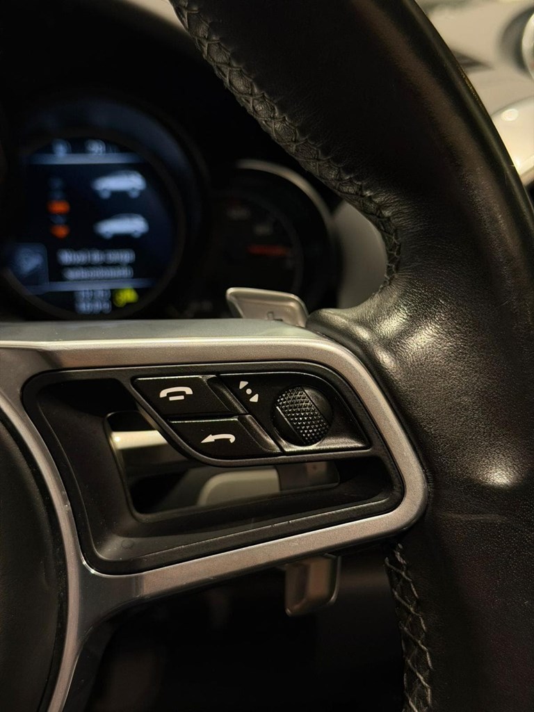 Foto 21  PORSCHE CAYENNE 3.0 DIESEL PLATINUM EDITION 