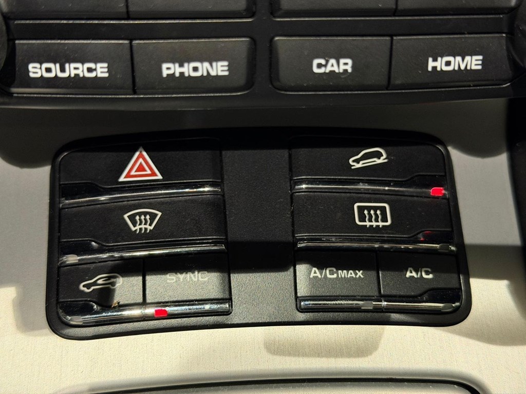 Foto 23  PORSCHE CAYENNE 3.0 DIESEL PLATINUM EDITION 