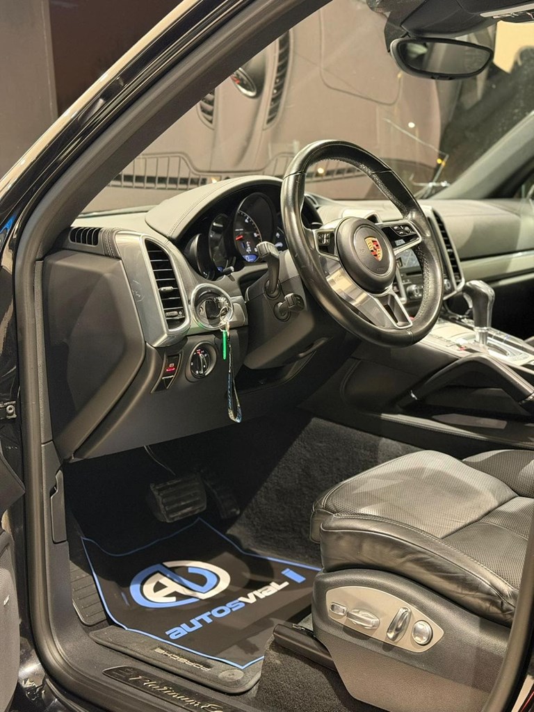 Foto 24  PORSCHE CAYENNE 3.0 DIESEL PLATINUM EDITION 