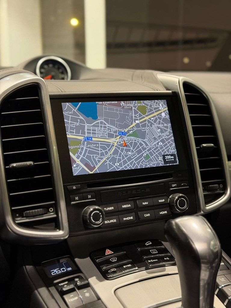 Foto 8  PORSCHE CAYENNE 3.0 DIESEL PLATINUM EDITION 