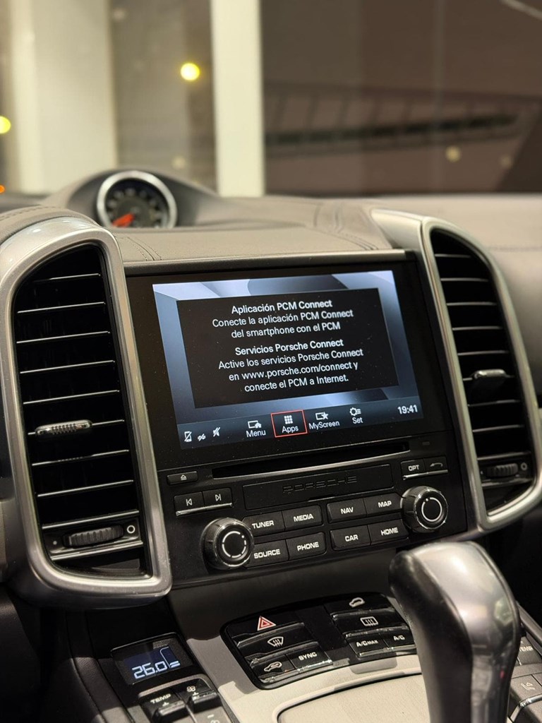 Foto 9  PORSCHE CAYENNE 3.0 DIESEL PLATINUM EDITION 